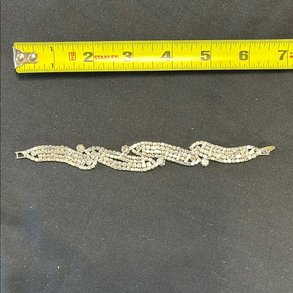 7” Vintage Beautiful rhinestone and Silver Bracelet - Picture 4 of 5